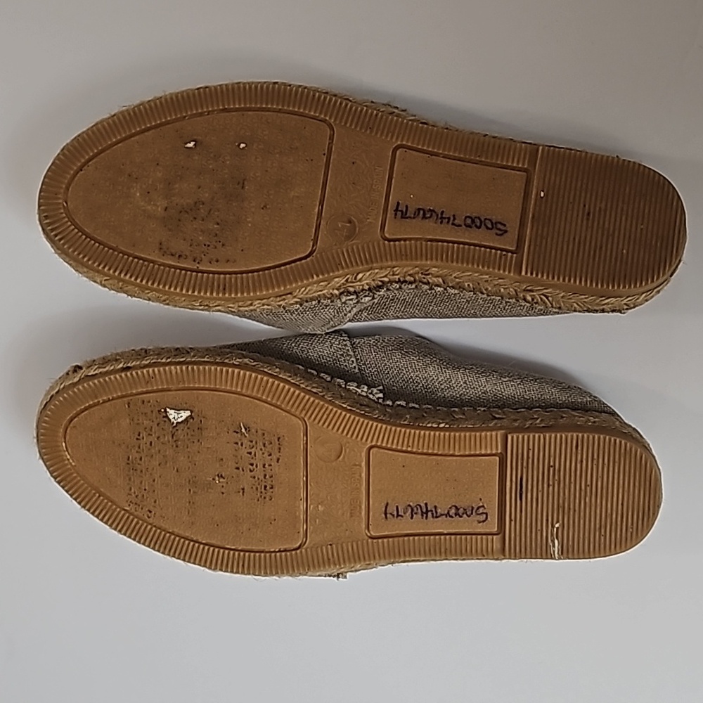 Viscata Espadrille Tan Slip On Loafers Womens 41 EUC Embroidered Tile Multicolor - Picture 9 of 9